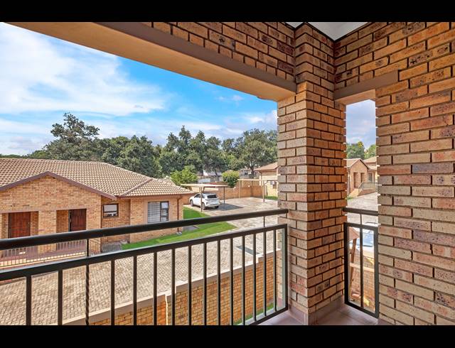 2 BEDROOM APARTMENT FOR SALE IN FERNDALE
